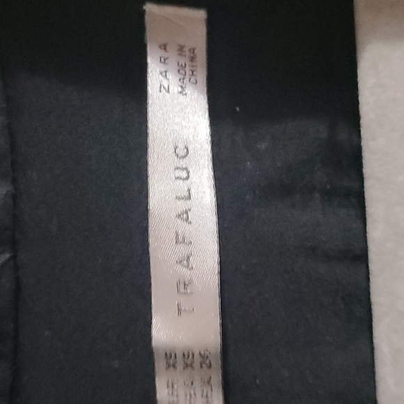 **4/$25** Zara Romper - Picture 2 of 5